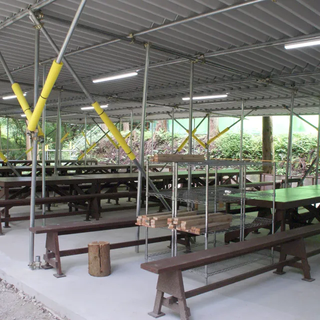 屋根付きのセフティーエリア